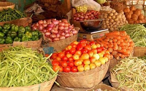 Vegetable Prices Rise In Delhi Due To Crop Failure And Rising Fuel Costs