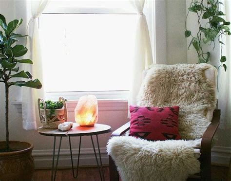 How to decorate with a Himalayan pink salt lamp | Well+Good