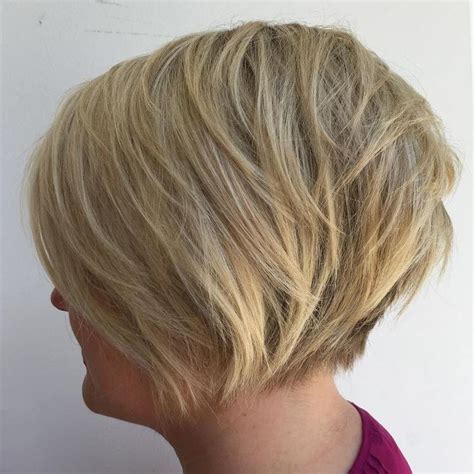 Short Ash Blonde Bob With Layers Стрижка Короткие стрижки Короткие