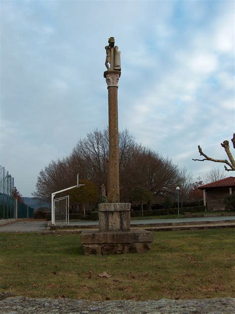 Cruceiros En Paderne De Allariz