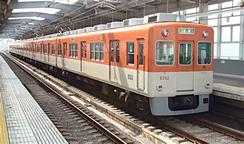 阪神本線で活躍する赤胴車顔8000系 鉄道旅のガイド