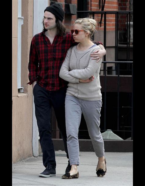 Photo Sienna Miller Et Son Compagnon Tom Sturridge Ont T Vus Dans