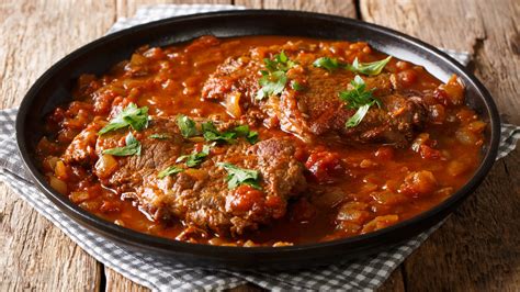 This Is The Best Cut Of Beef For Swiss Steak