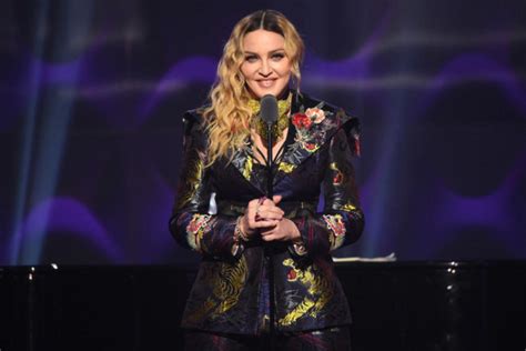 Madonna Reaparece Luego De Estar Al Borde De La Muerte