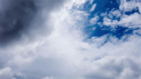 Looping of sky time lapse with clouds moving. 1622903 Stock Video at