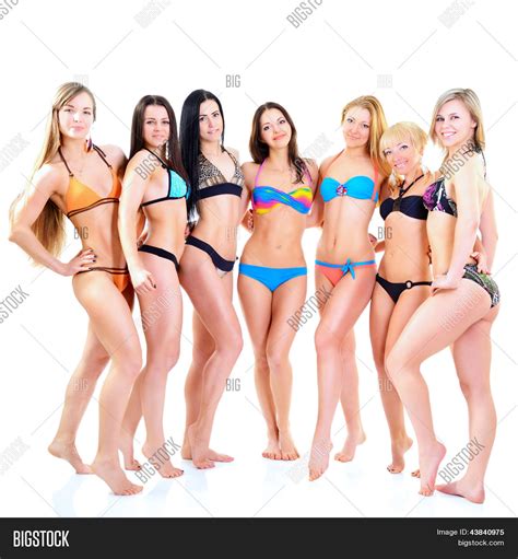 Imagen Y Foto Chicas En Bikini Prueba Gratis Bigstock