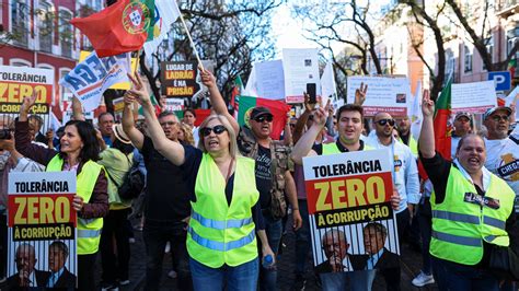 25 de Abril Lula motiva protestos em Portugal OPAÍS CV