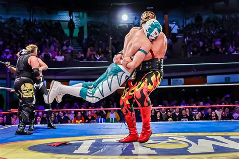 Lucha Libre Cmll On Twitter S Badodecoliseo Con El Conjuro De