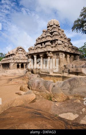 Templos monolíticos del Panch Rathas en Mahabalipuram en la región de