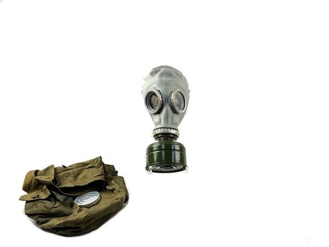 Unissued Cold War Era Soviet Gp Gas Mask Kit Bull Moose Guns