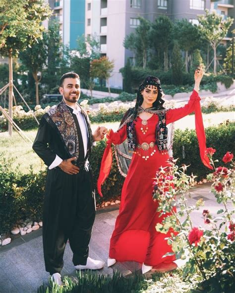 Pin By Ez Derya On Kurdish Couple In 2022 Formal Dresses Long