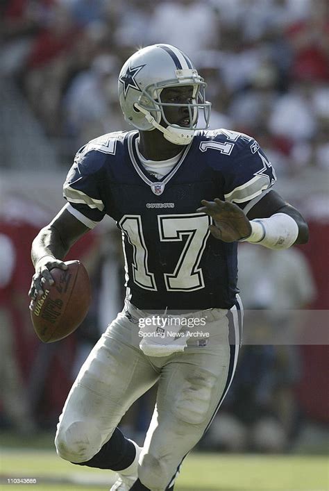 Quincy Carter of the Dallas Cowboys during the Cowboys 16-0 loss to ...