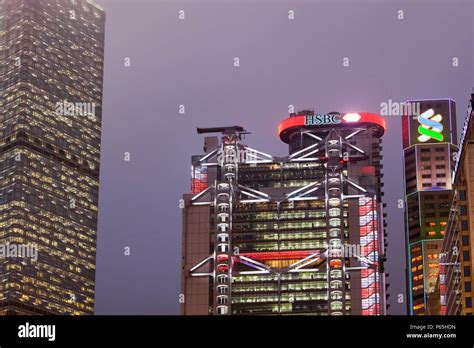 Hsbc Bank Office Block Hi Res Stock Photography And Images Alamy