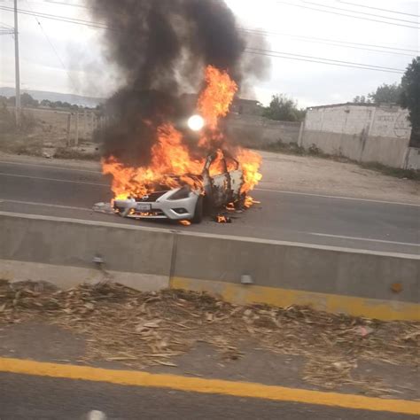 Quema de vehículos y tiroteos tras la detención de miembros de un grupo