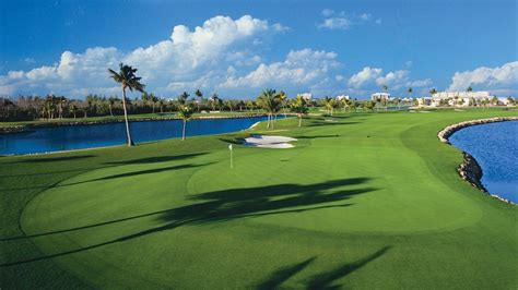 Golf at the Ritz-Carlton | Explore Cayman