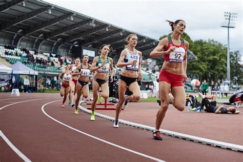 Obiekty Sportowe Jelenia G Ra Bie Nia Lekkoatletyczna