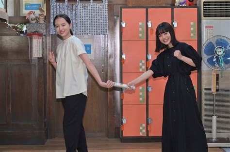 『おちょやん』杉咲花から『おかえりモネ』清原果耶へ 朝ドラバトンタッチセレモニー開催｜real Sound｜リアルサウンド 映画部