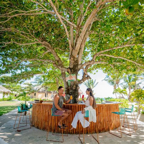 These Luxurious Hotels On Ambergris Caye Offer Day Passes