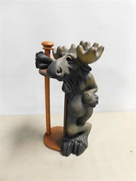 Resin Moose Paper Towel Holder 16 EstateSales Org