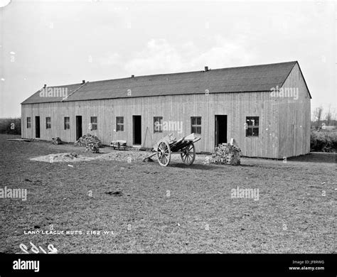 Land League Huts Hi Res Stock Photography And Images Alamy