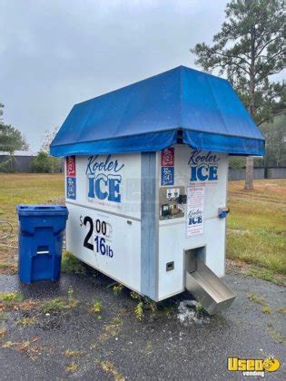 2011 Kooler Ice Model K810 Bagged Ice Vending Machine in Alabama, USA