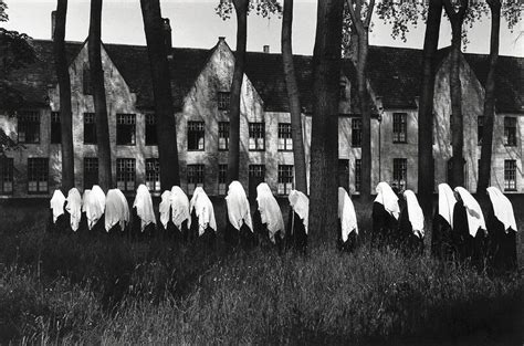 Edouard Boubat La Beguinage De Bruges Belgique Peter