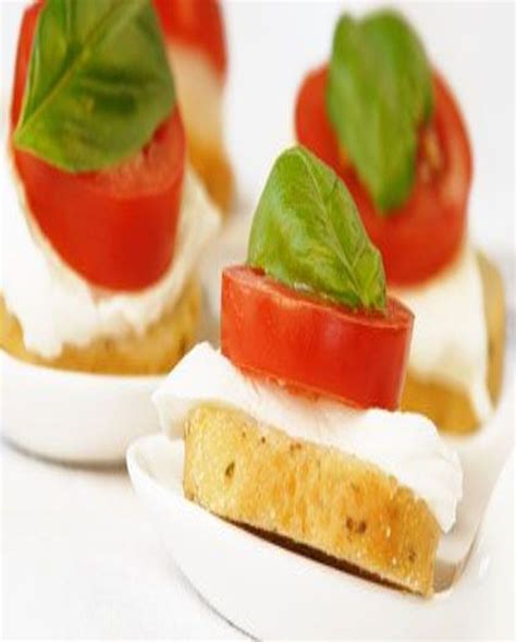 Canap S Tomate Mozzarella Pour Personnes Recettes Elle Table