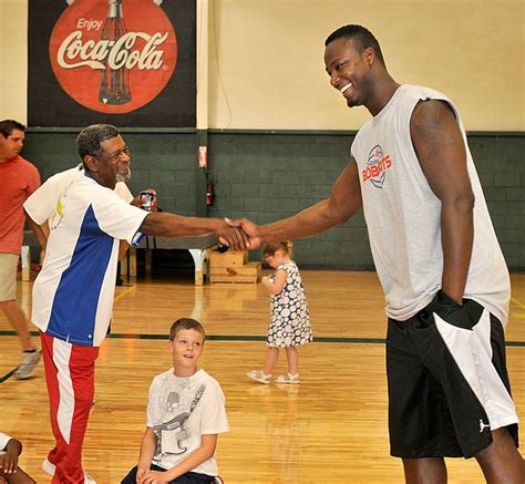 From the archives: Savannah's Harlem Globetrotter Larry "Gator" Rivers