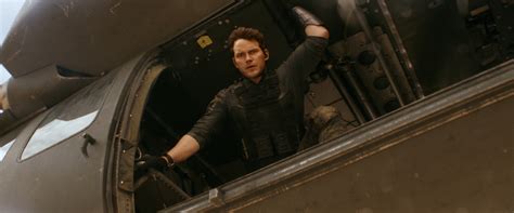 The Tomorrow War First Look Chris Pratt Goes Back To The Future In