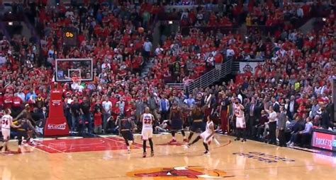 Watch Derrick Rose Scored A Buzzer Beater 3 Pointer To Lift The Bulls