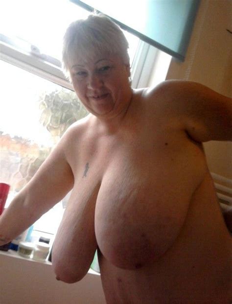 Doyen Saggy Tits Posing Nude MatureGrannyPussy