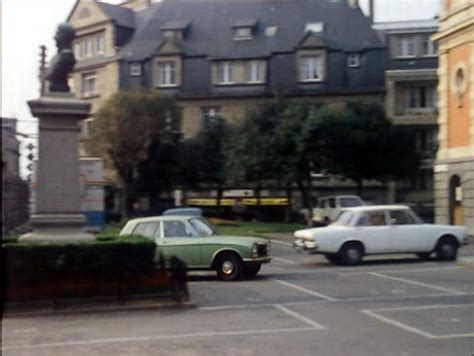 IMCDb org 1967 Simca 1301 LS in Les enquêtes du commissaire Maigret