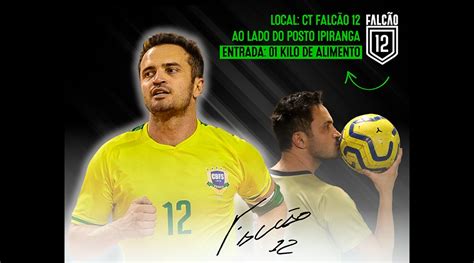 Falcão o Rei do Futsal participa de jogo em Pinhalzinho Jornal