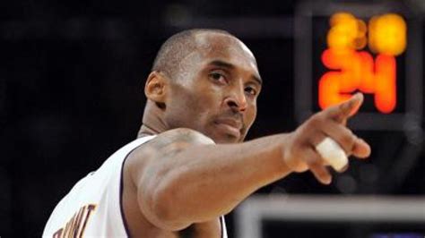 Kobe Bryant Se Despide Con Los Lakers