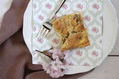 Rezept Rhabarber Blechkuchen Mit Streusel Lavendelblog