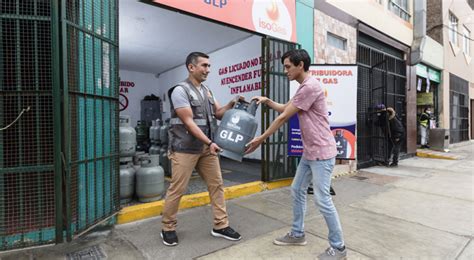 Por qué el precio del balón de gas que usamos en casa cuesta tanto