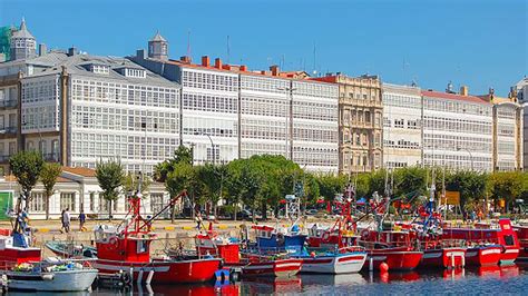 Las Galerías De La Marina De A Coruña Y Su Diente De Oro La Historia