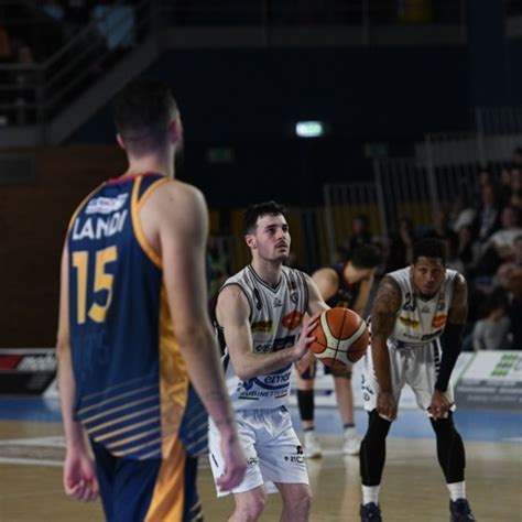 Tiri Liberi Sul Basket Orobico Bergamo E Remer Ultimo Atto Sport