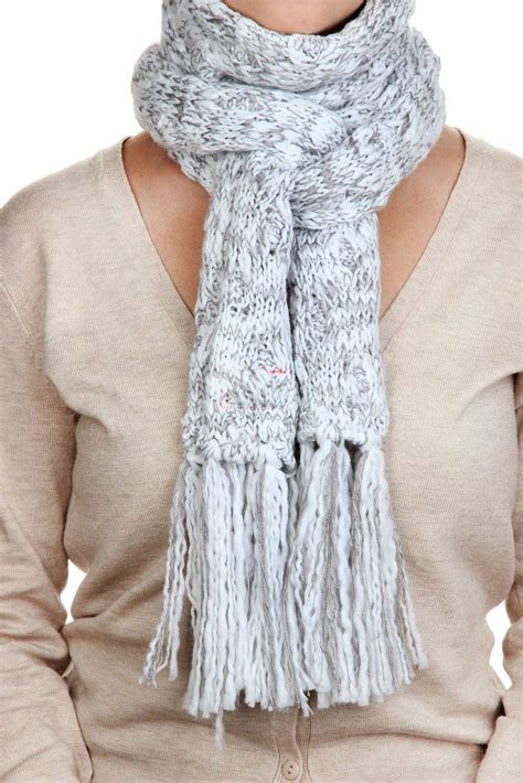 How to Tie a Scarf: Everything You've Ever Wanted to Know!