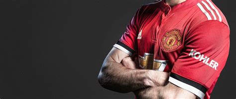 No Tinder Manchester United Announce First Ever Sleeve Sponsorship