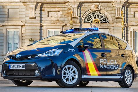 La Policía Nacional Estrena 70 Toyota Prius Sus Nuevos Coches