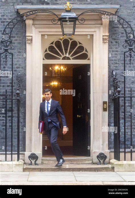 Rishi Sunak 2024 Downing Street Hi Res Stock Photography And Images Alamy