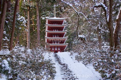 【雪の五重塔 室生寺】の画像素材70134696 写真素材ならイメージナビ