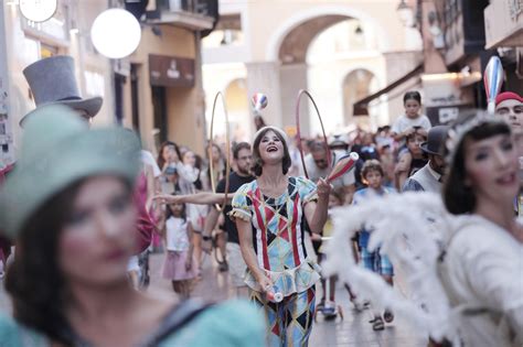 El Circo Del Sol Sale A La Calle Para Presentar Su Nuevo Espect Culo