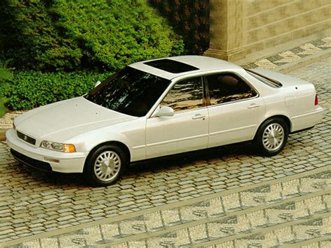 1995 Acura Legend Specs, Safety Rating & MPG - CarsDirect