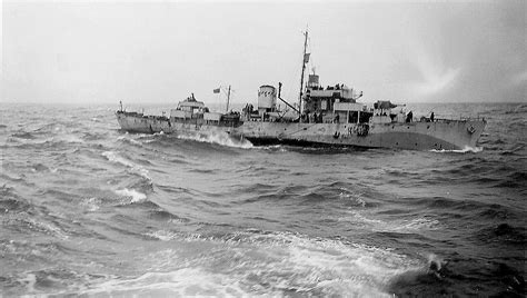 Royal Canadian Navy : Robert Dunn photos of HMCS Rosthern, 1944