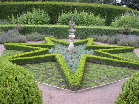 Star Shaped Garden Garden Makeover Castle Garden Gorgeous Gardens