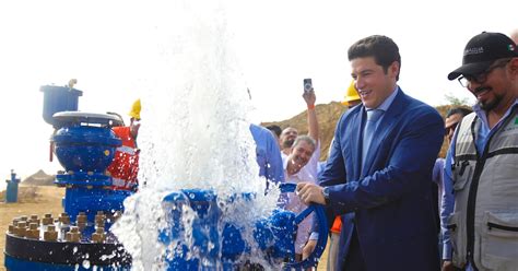 VIDEO Samuel García presume chorros de agua en Monterrey por éxito del