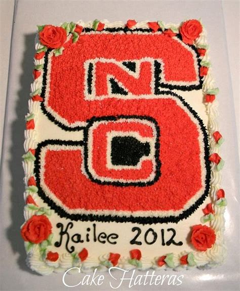 Kailee S Grad Cake Decorated Cake By Donna Tokazowski Cakesdecor