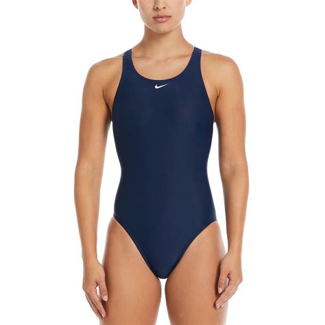 NIKE W Solid Fastback One Piece på stadium.se